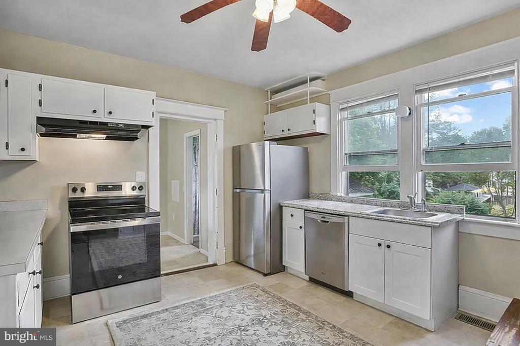 200 S ORCHARD DRIVE