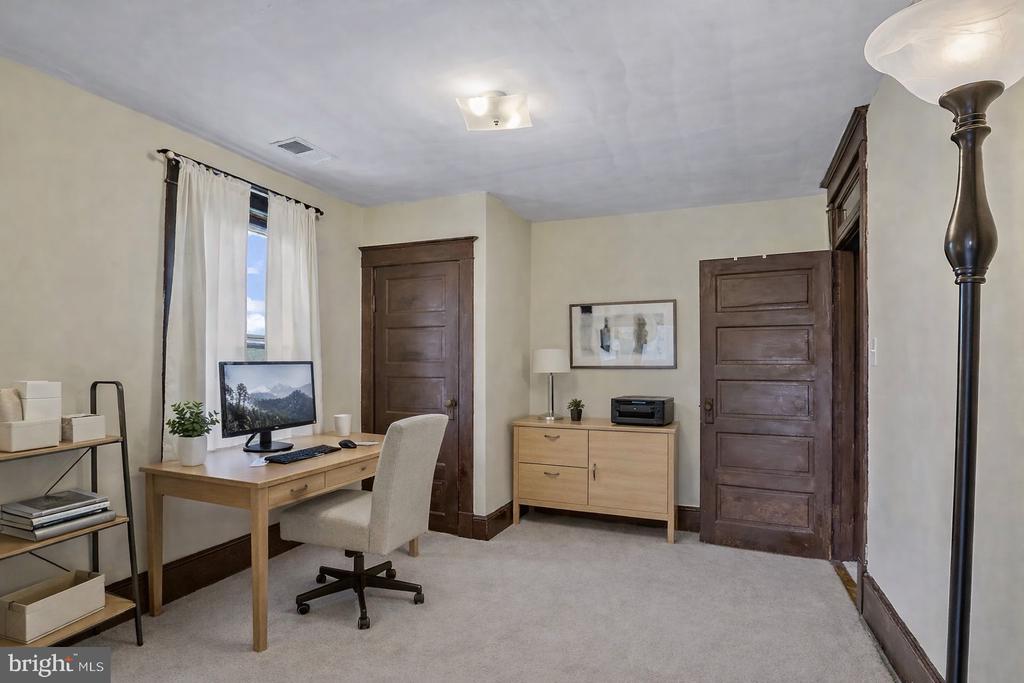 200 S ORCHARD DRIVE