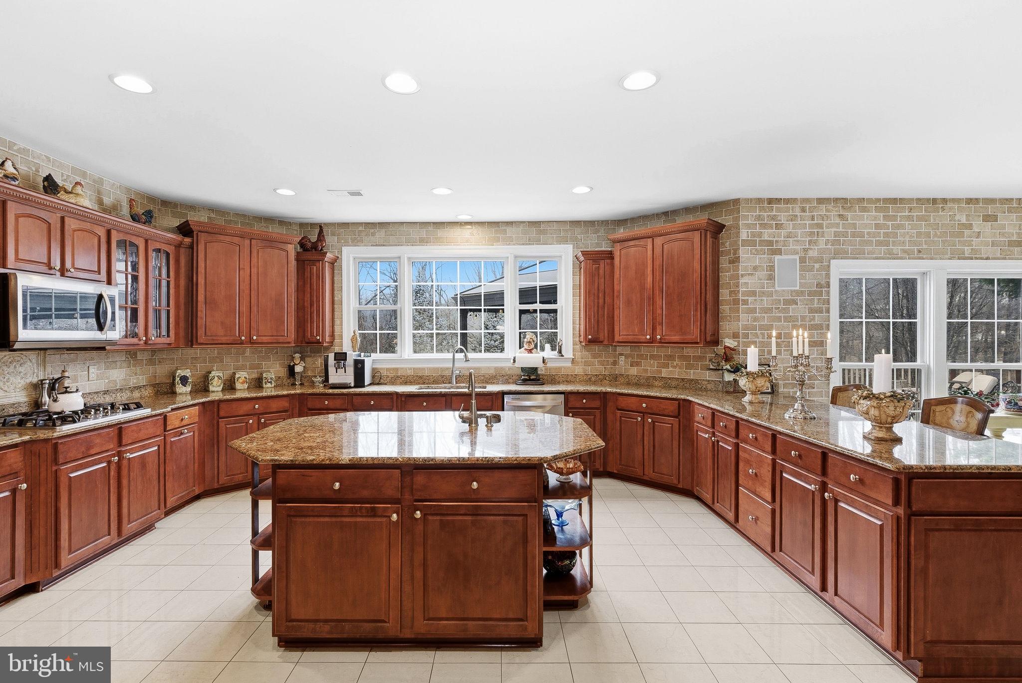 16655 MACNAUGHTON COURT