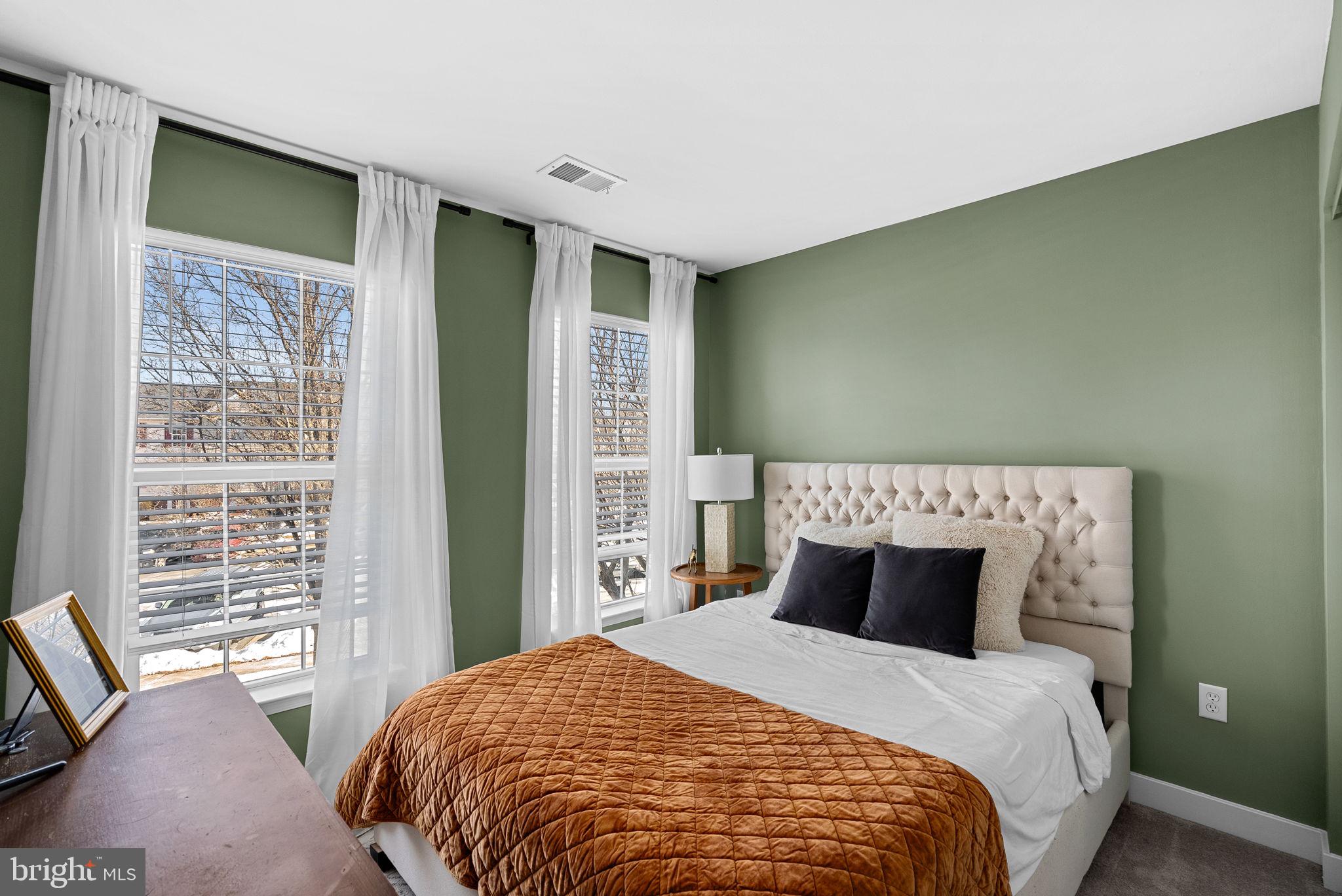 17525 BRISTOL TERRACE