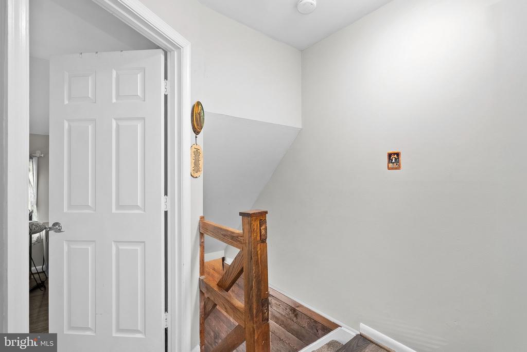9 BURKE CIRCLE