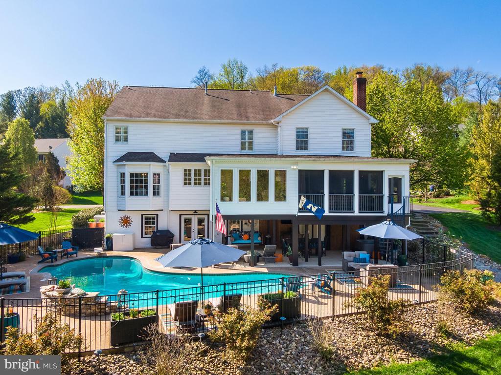 619 BEAUREGARD DRIVE SE