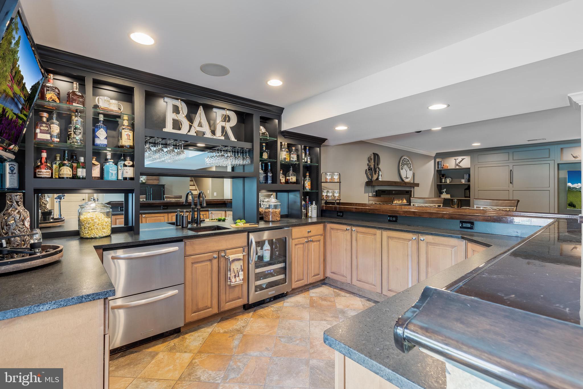 619 BEAUREGARD DRIVE SE