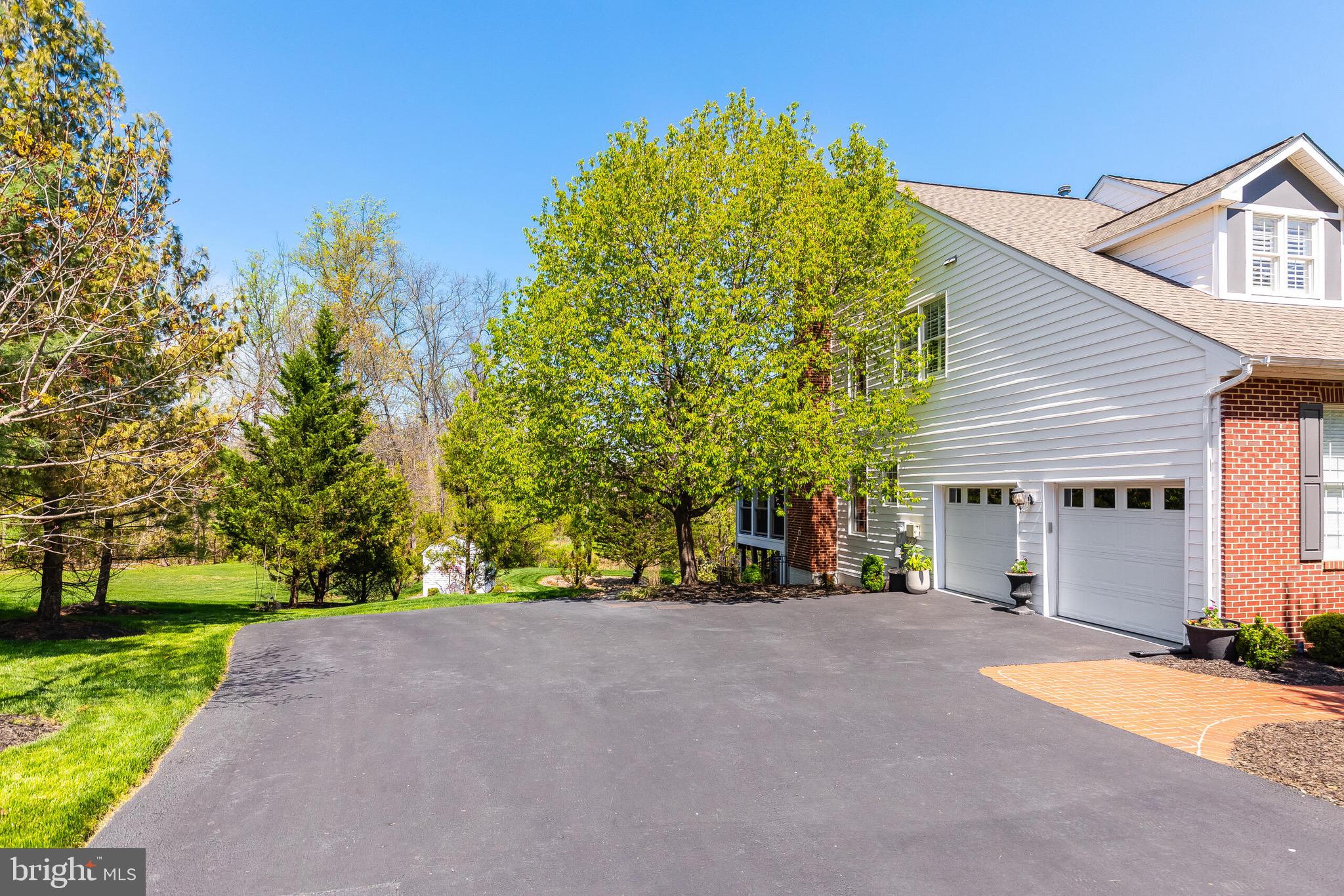 619 BEAUREGARD DRIVE SE