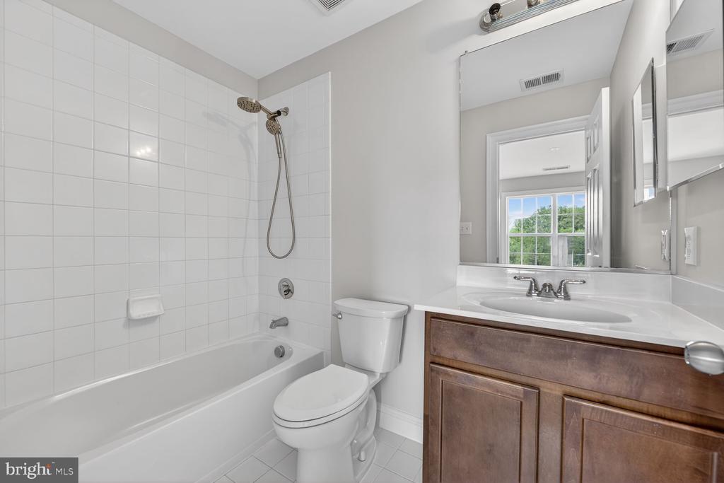 16546 LANCE TRAIL COURT