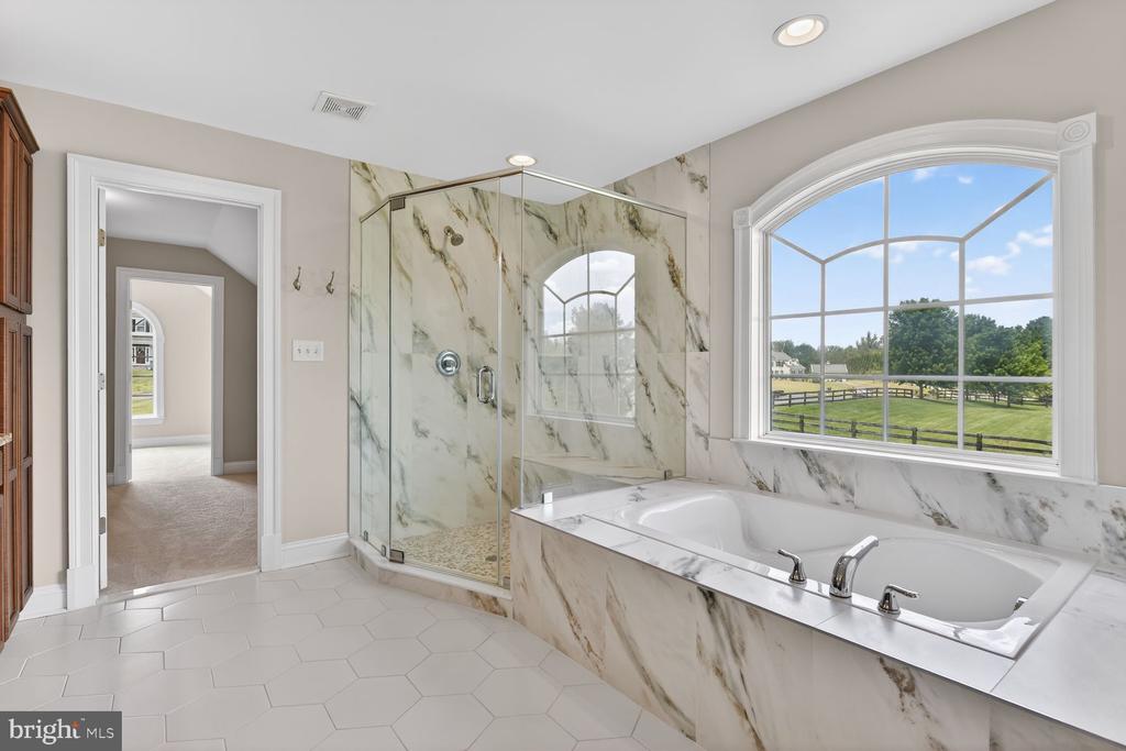 16546 LANCE TRAIL COURT