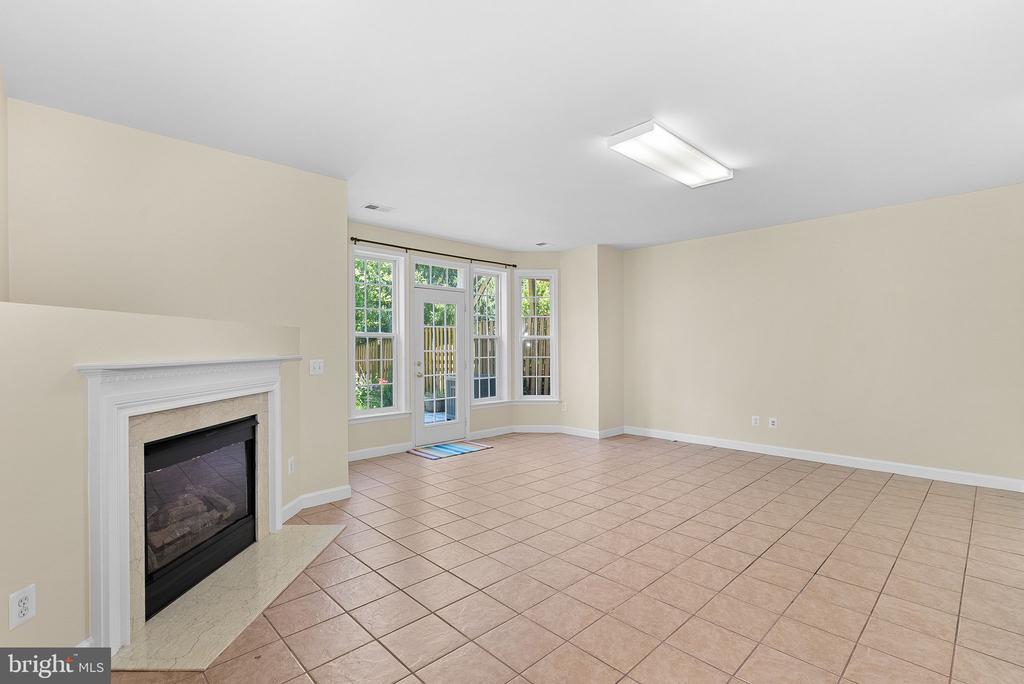 43804 LEES MILL SQUARE