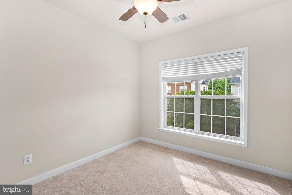 43804 LEES MILL SQUARE