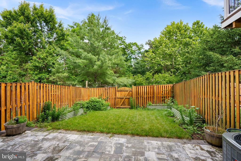43804 LEES MILL SQUARE