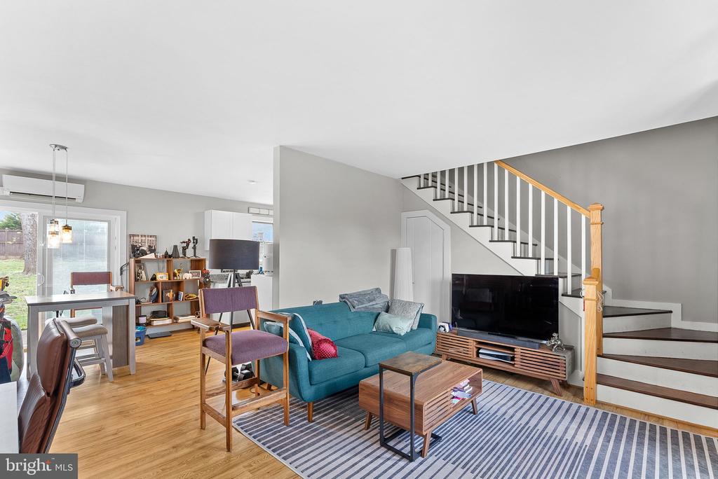 9 BURKE CIRCLE