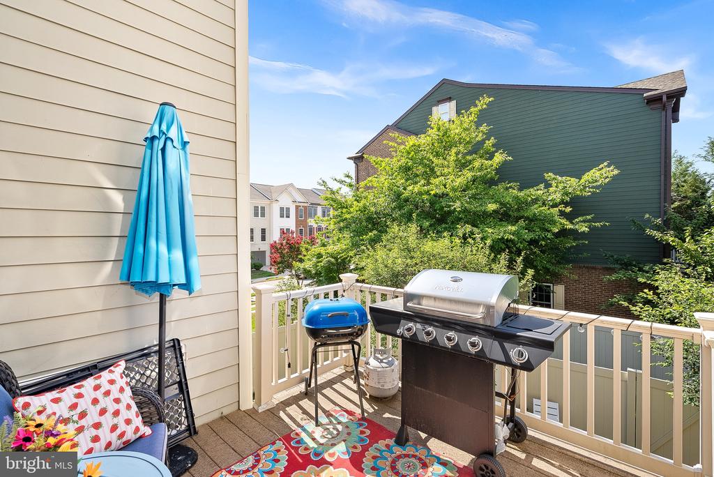 211 GREAT LAUREL SQUARE SE