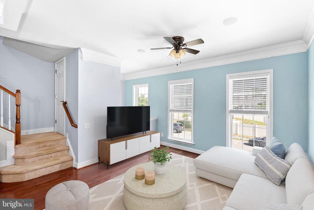 211 GREAT LAUREL SQUARE SE
