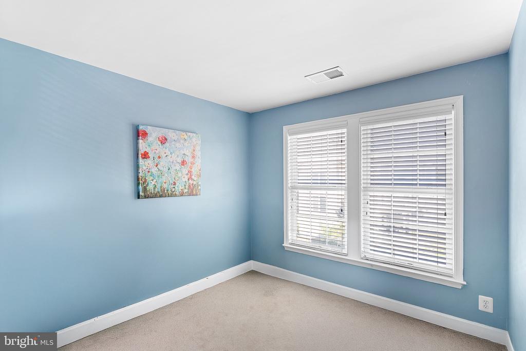 211 GREAT LAUREL SQUARE SE
