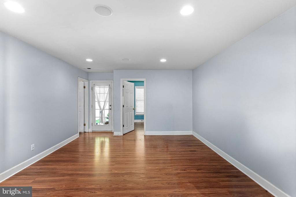 211 GREAT LAUREL SQUARE SE