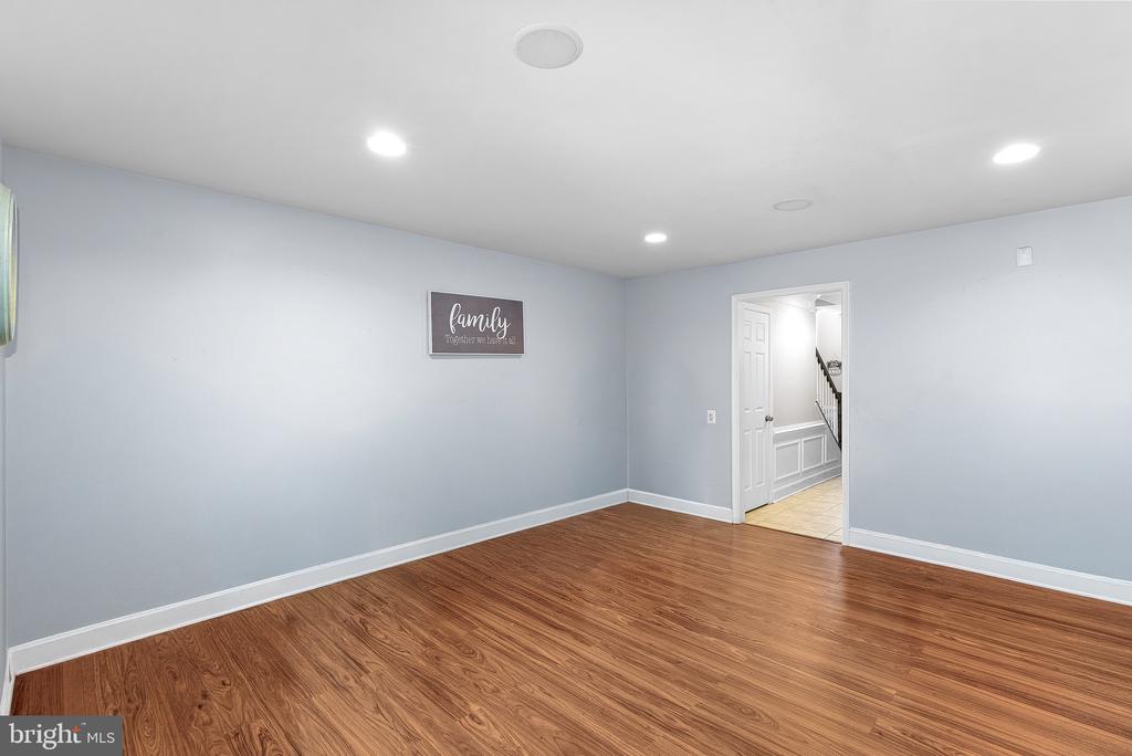 211 GREAT LAUREL SQUARE SE