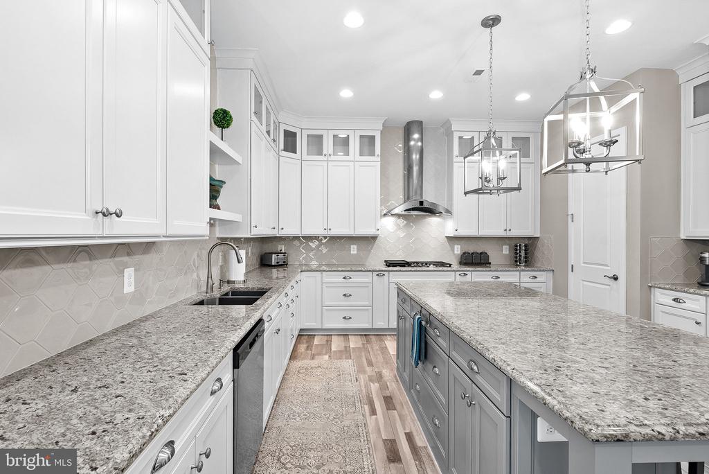 23641 KINSTON FERRY TERRACE