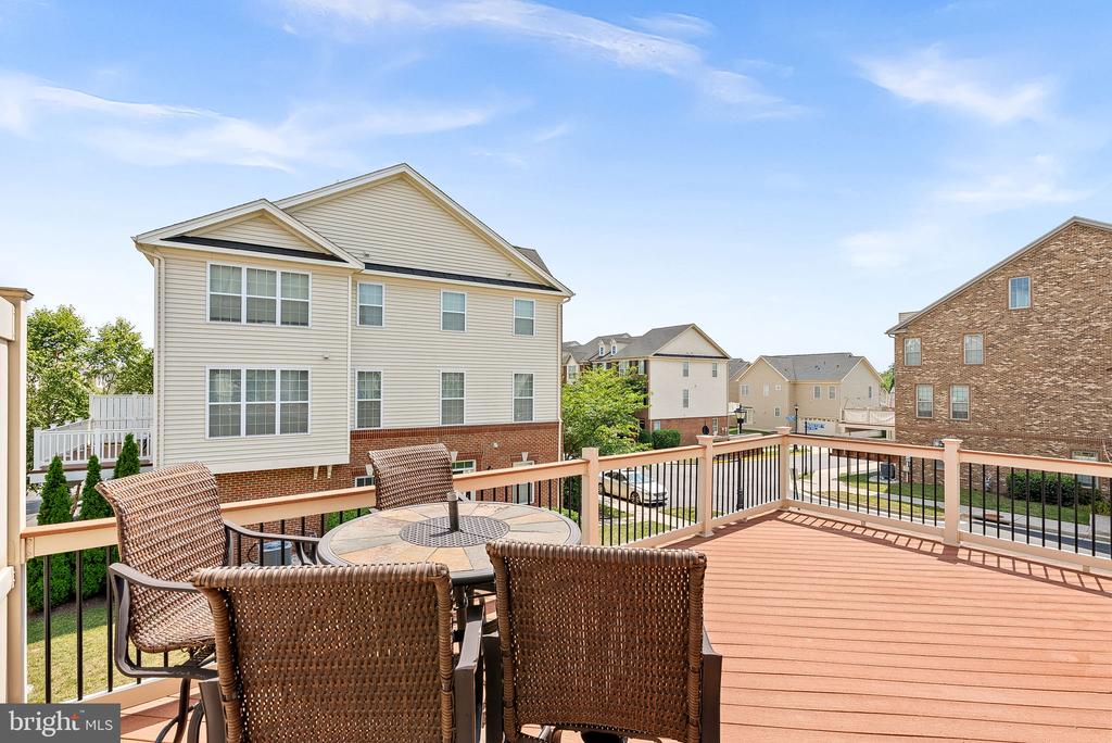 43117 SHORE SQUARE