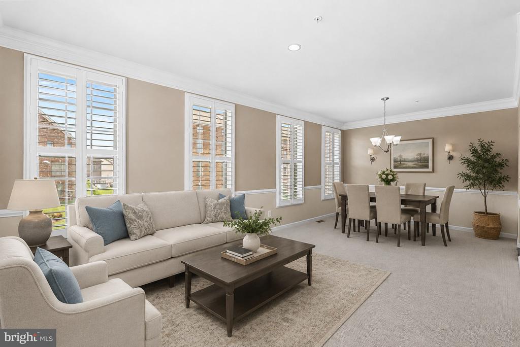 43117 SHORE SQUARE