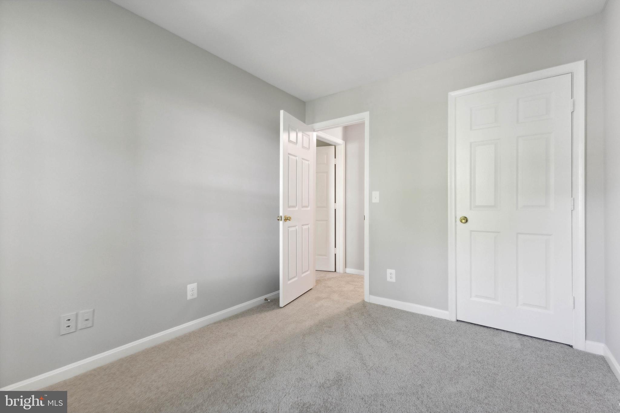 5005 BUENA VISTA DRIVE