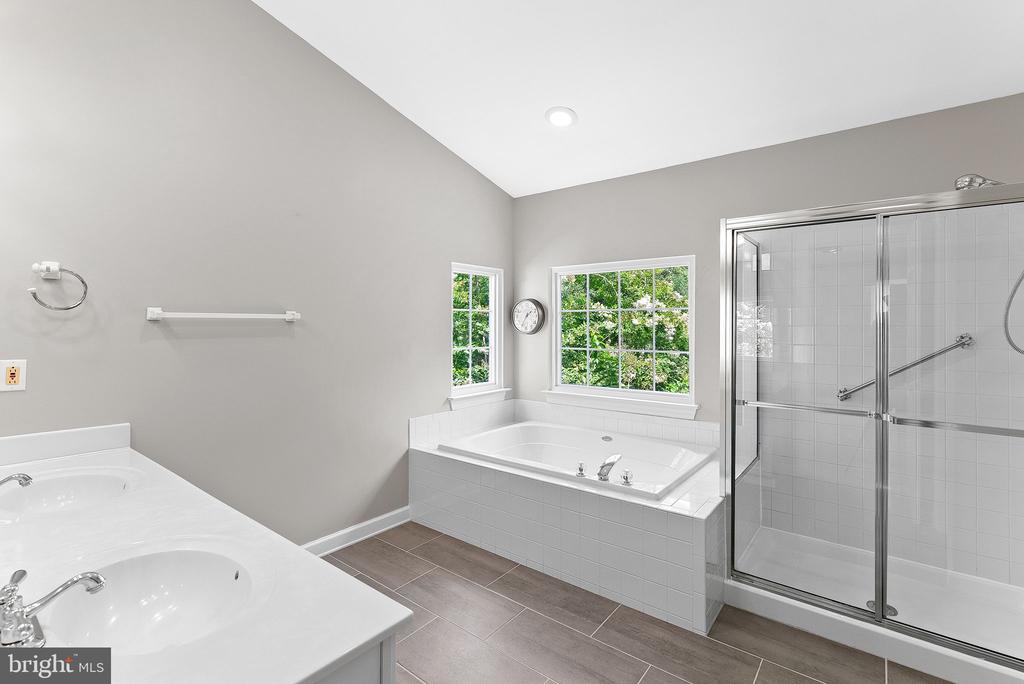 16041 KINGS MOUNTAIN ROAD