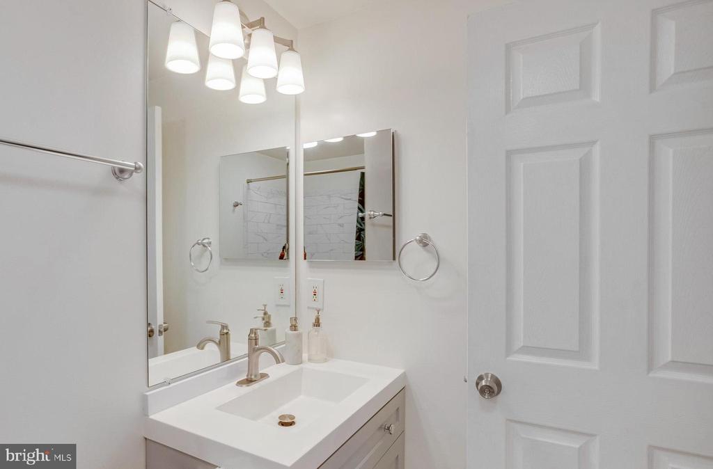 3410 BELLEPLAIN COURT
