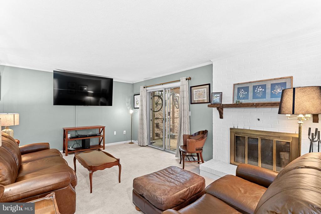 8129 BLANDSFORD DRIVE