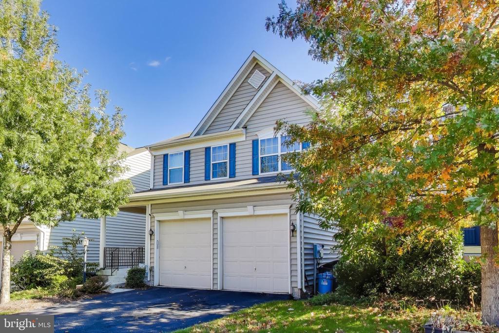 3585 EAGLE RIDGE DRIVE