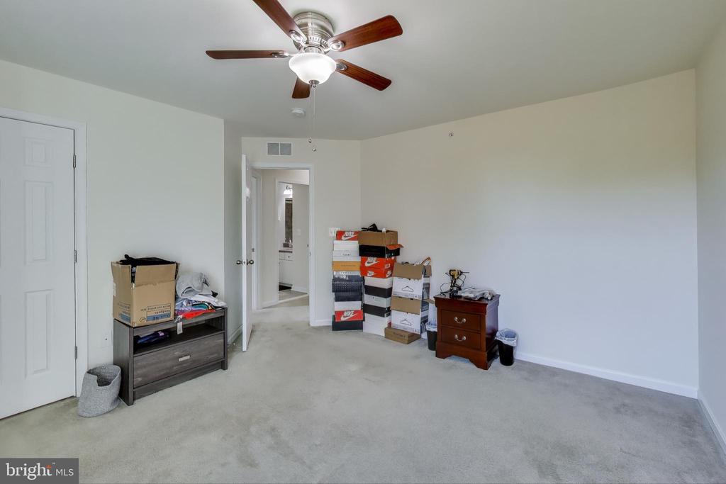 3585 EAGLE RIDGE DRIVE