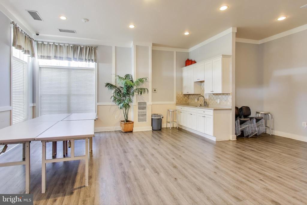 3585 EAGLE RIDGE DRIVE