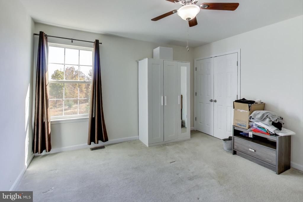 3585 EAGLE RIDGE DRIVE