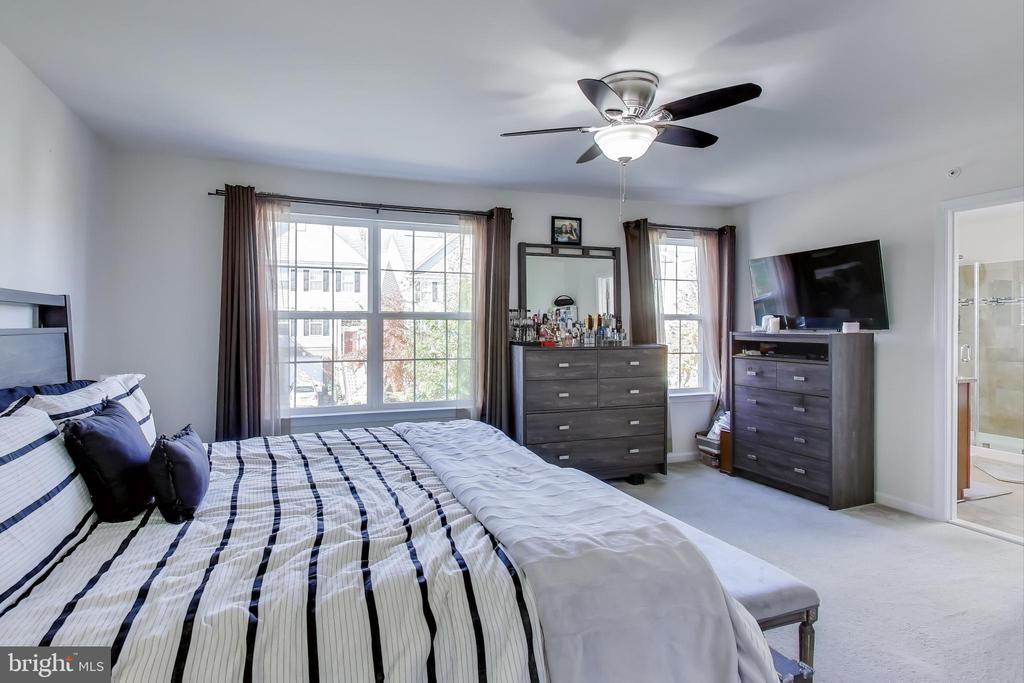 3585 EAGLE RIDGE DRIVE