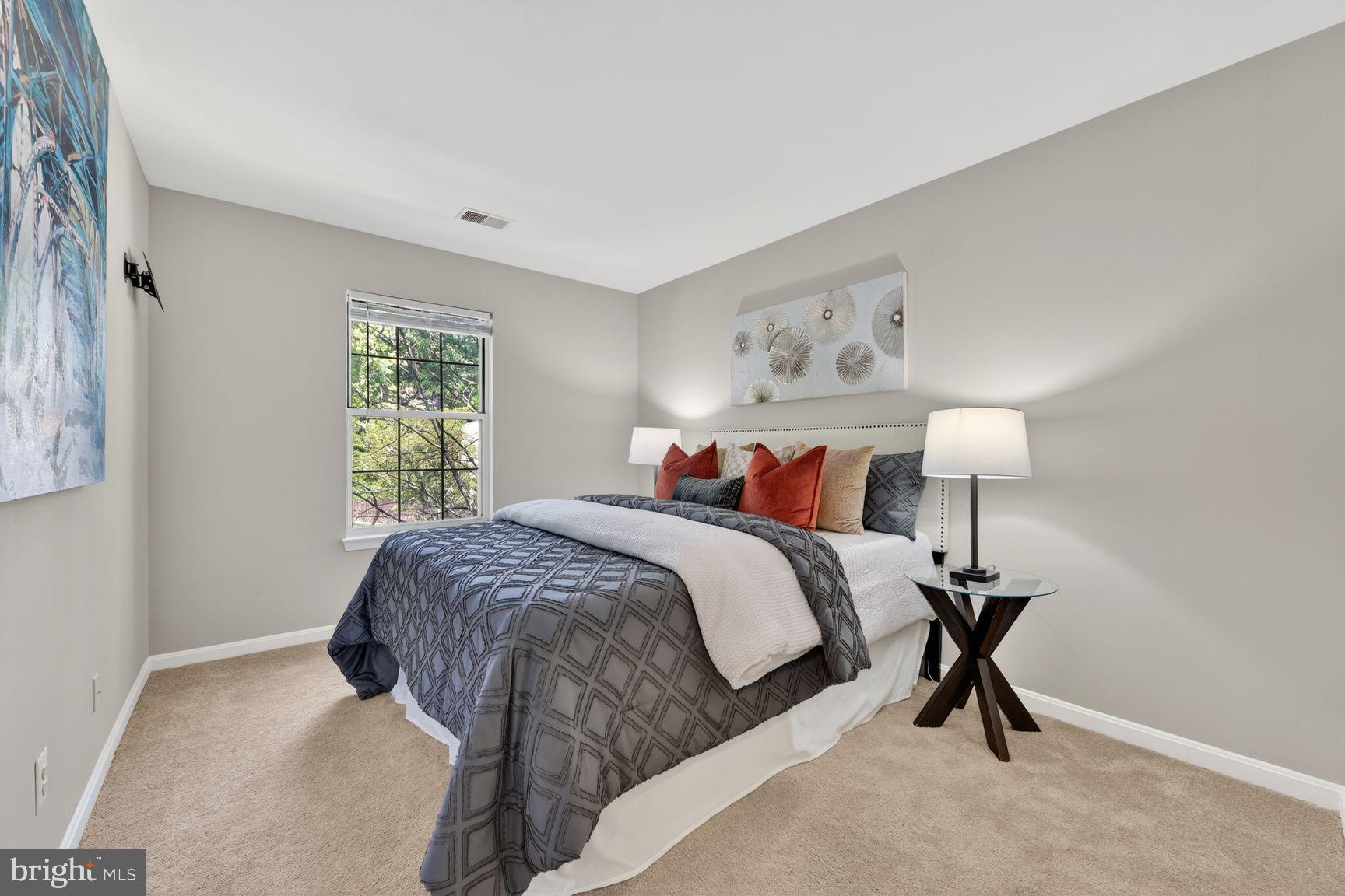 5005 BUENA VISTA DRIVE