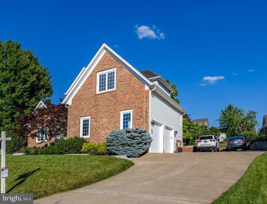 2624 WINDWOOD DRIVE