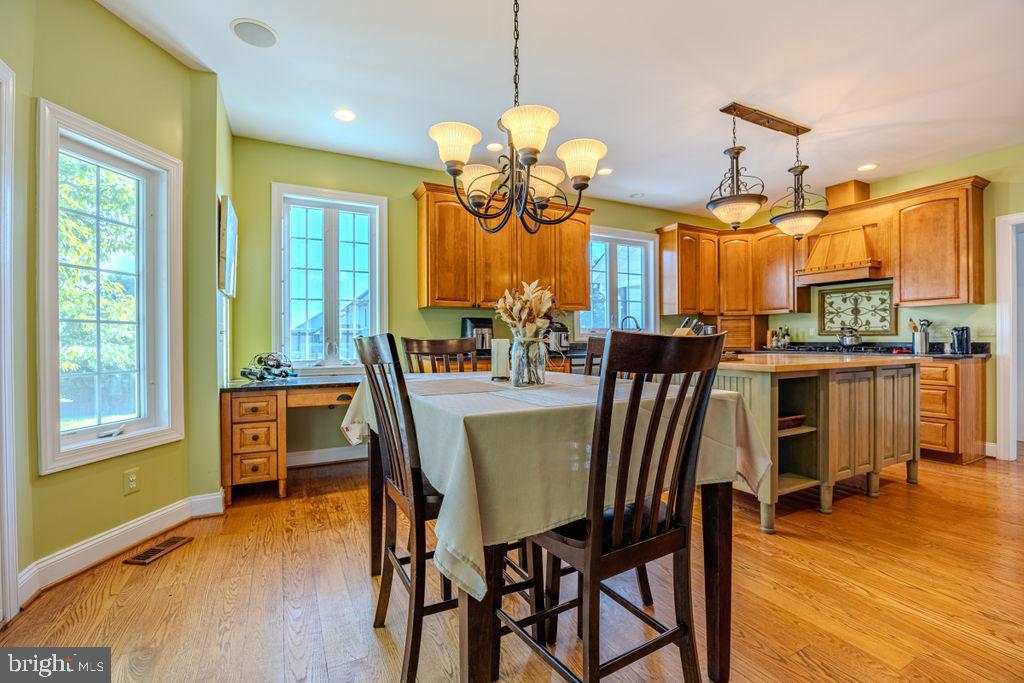 2624 WINDWOOD DRIVE