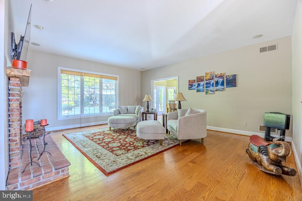 2624 WINDWOOD DRIVE