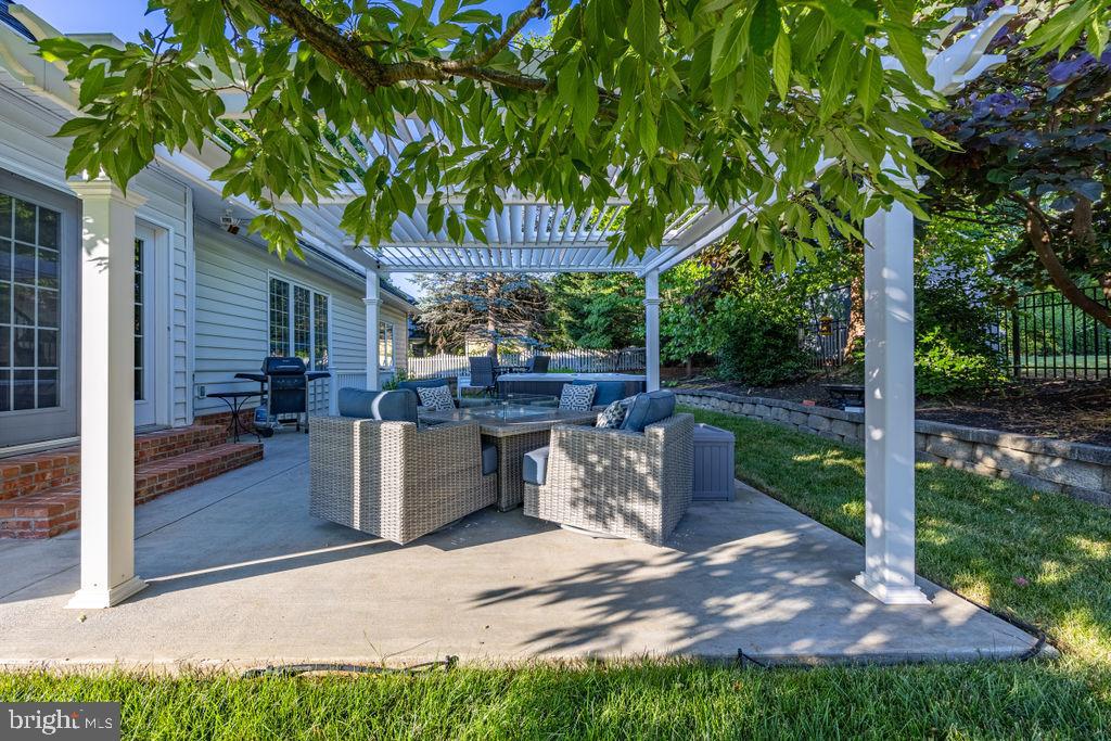 2624 WINDWOOD DRIVE