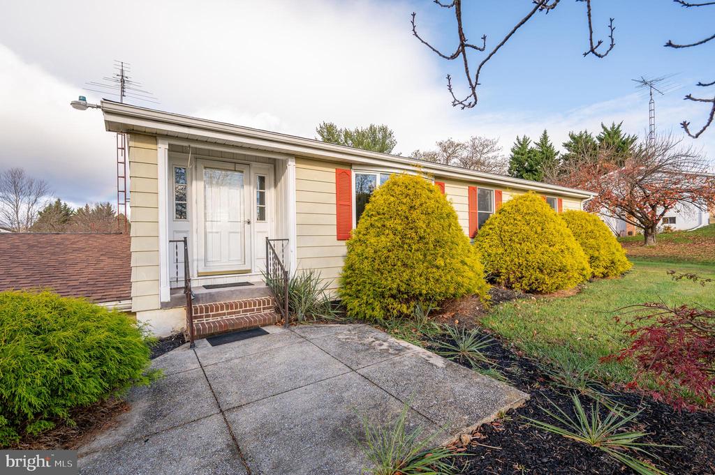 1217 HENSHAW ROAD