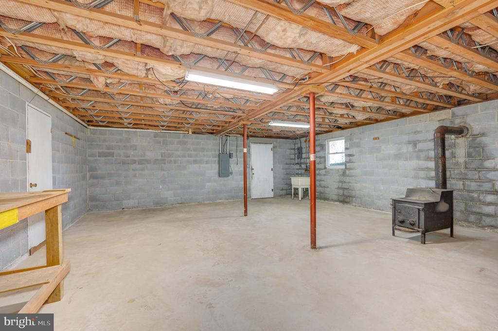 1217 HENSHAW ROAD