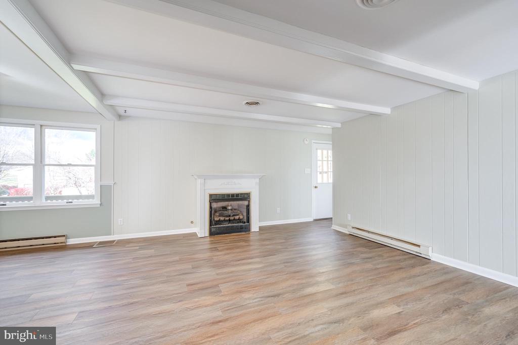 1217 HENSHAW ROAD