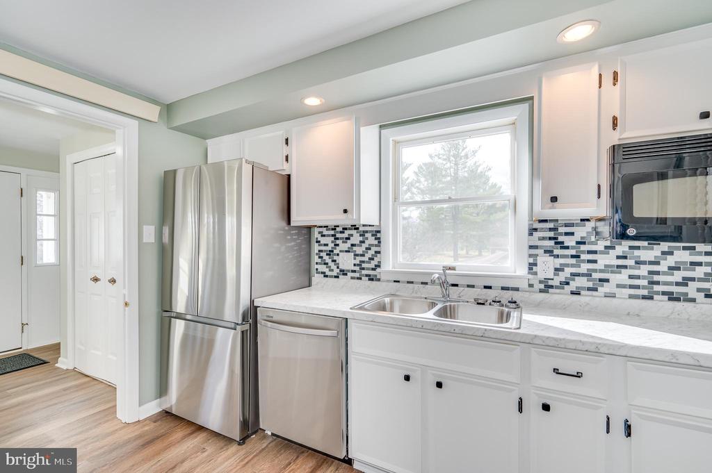 1217 HENSHAW ROAD