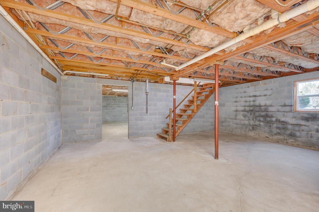 1217 HENSHAW ROAD