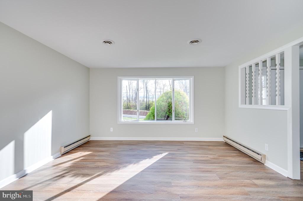 1217 HENSHAW ROAD