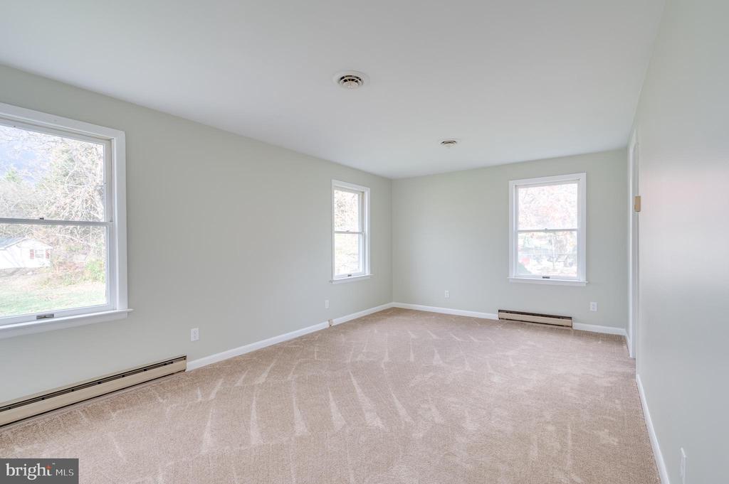 1217 HENSHAW ROAD