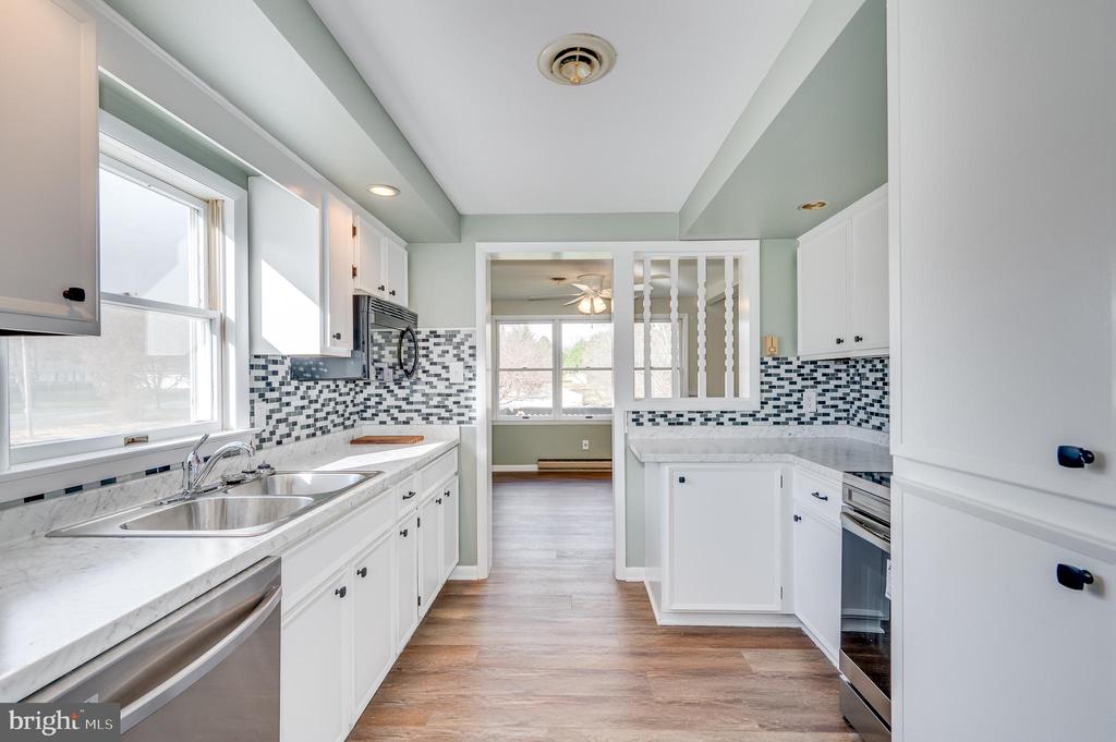 1217 HENSHAW ROAD