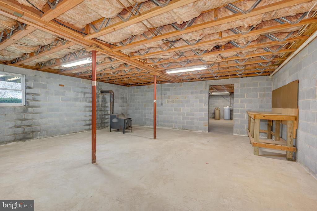 1217 HENSHAW ROAD