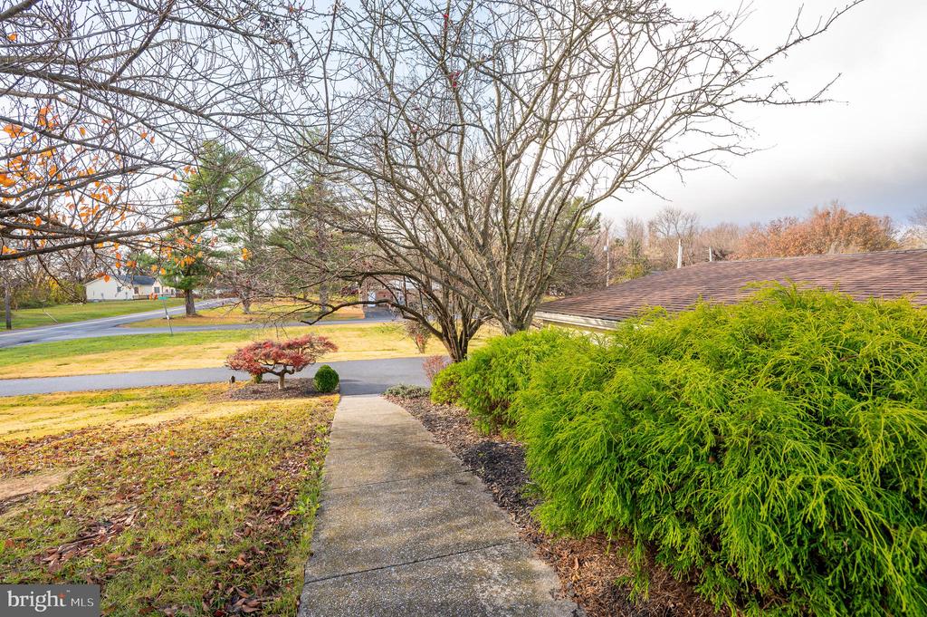 1217 HENSHAW ROAD