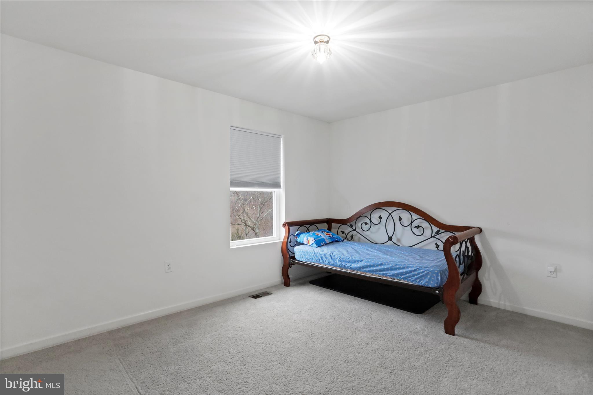 183 LUXOR COURT