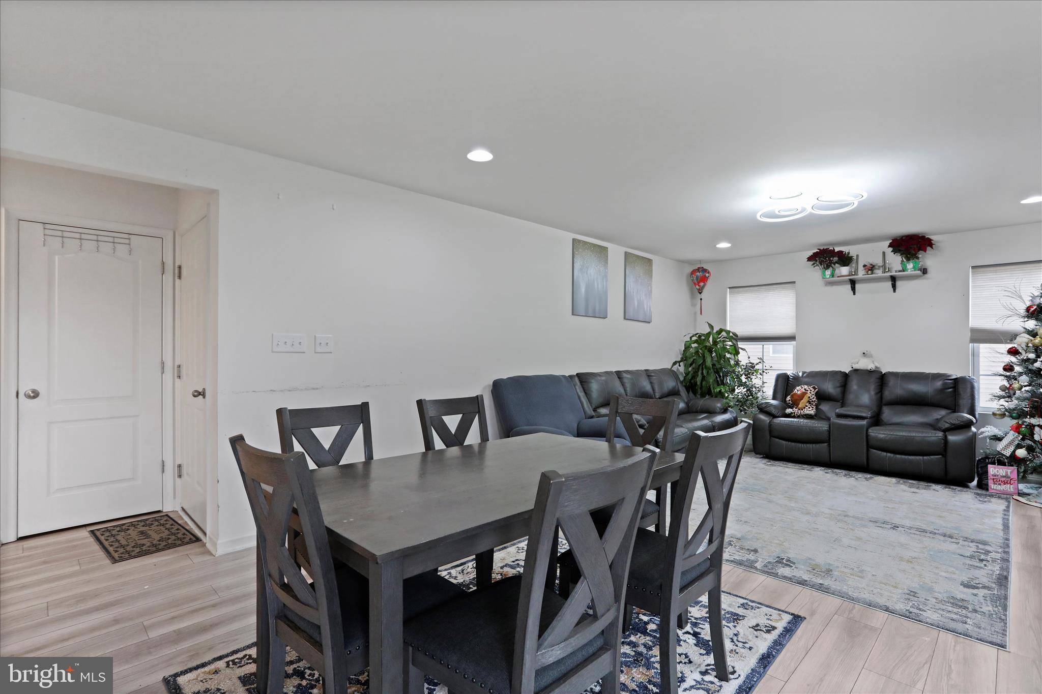 183 LUXOR COURT