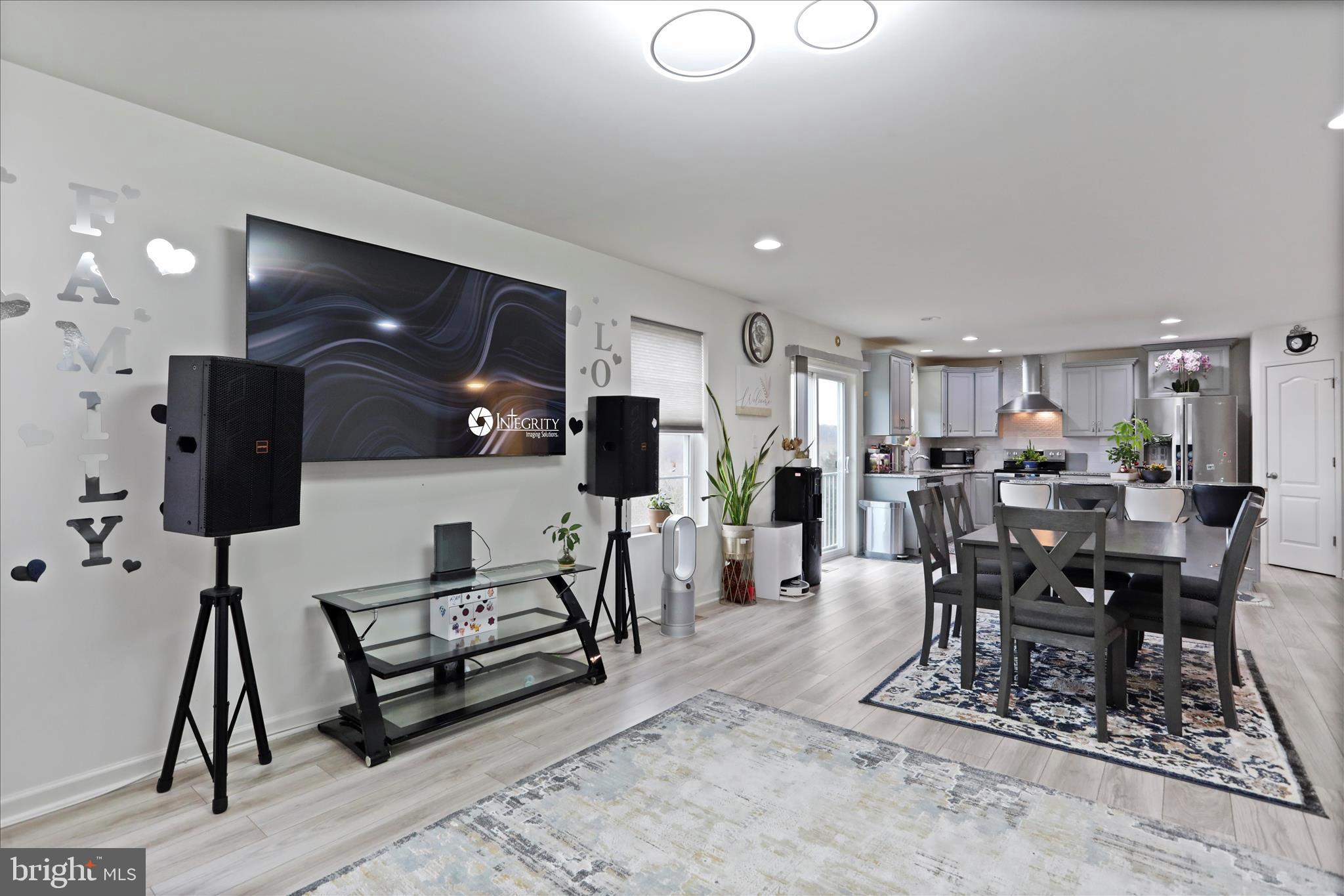 183 LUXOR COURT