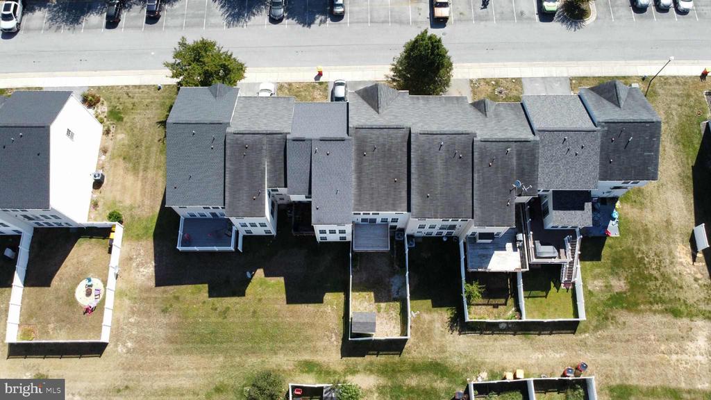 1233 MARE STREET